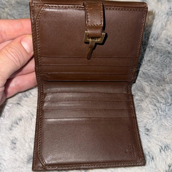 Women’s or Men's Gucci GG monogram canvas Key locking hardware Bi-Fold wallet! - Picture 10 of 17